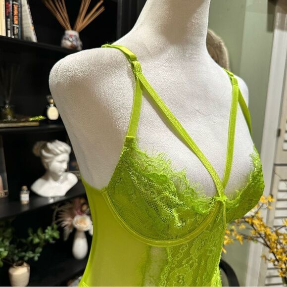 Just Sexy Lingerie Neon Green NWOT Lace Lingerie Size Large - Picture 4 of 9